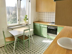Prodej bytu 3+1 na žádané adrese - Pardubice, ulice Sezemická. Balkon, 2x sklep, zahrada.
