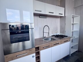 Pronájem bytu 3+1, po částečné rekonstrukci, se zasklenou lodžií v blízkosti centra města Kolín.