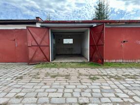 Pronájem udržované garáže ve Dvoře Králové.
