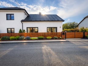 Prostorný rodinný dům s garáží a zahradou v klidné části Pardubic - Ohrazenice