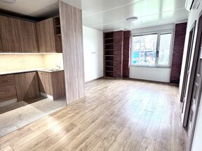 Pronájem prostorného bytu 2+1 (3kk) v RD, 63m2, s vlastním parkováním a využitím společné zahrady.