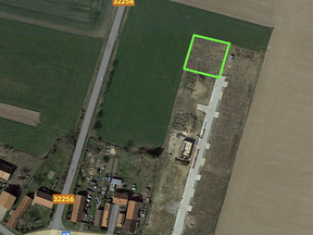 Prodej zasíťovaného stavebního pozemku 1071 m2,  v obci Čankovice - Chrudim
