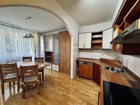 Prodej prostorného a výjimečného bytu 4+1, 146 m², na žádané Pardubické adrese - Sokolovská ulice.