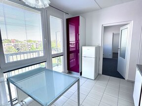 Pronájem pěkného bytu 3+1 s úložnými prostory a lodžií v přímém centru města Přelouč.